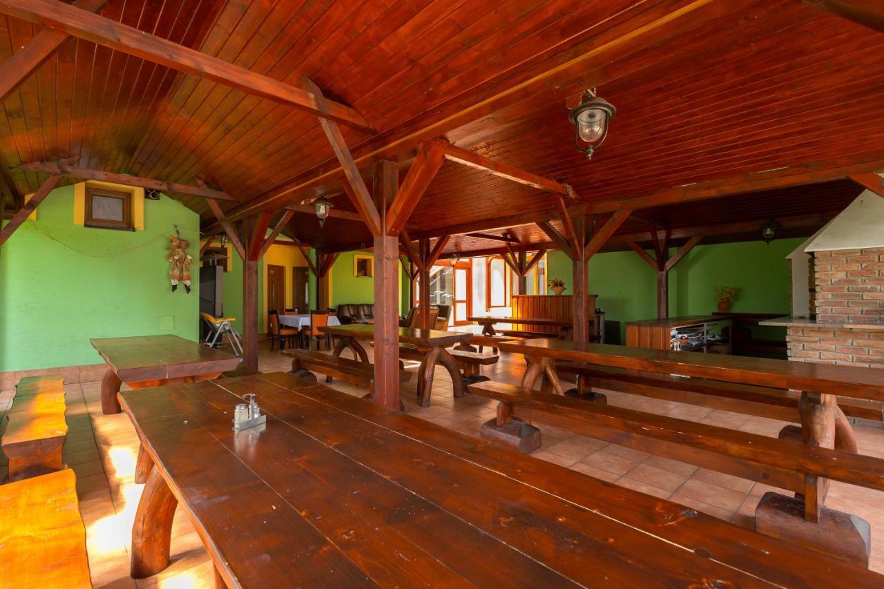 Pensionbb Veľký Meder Exterior foto